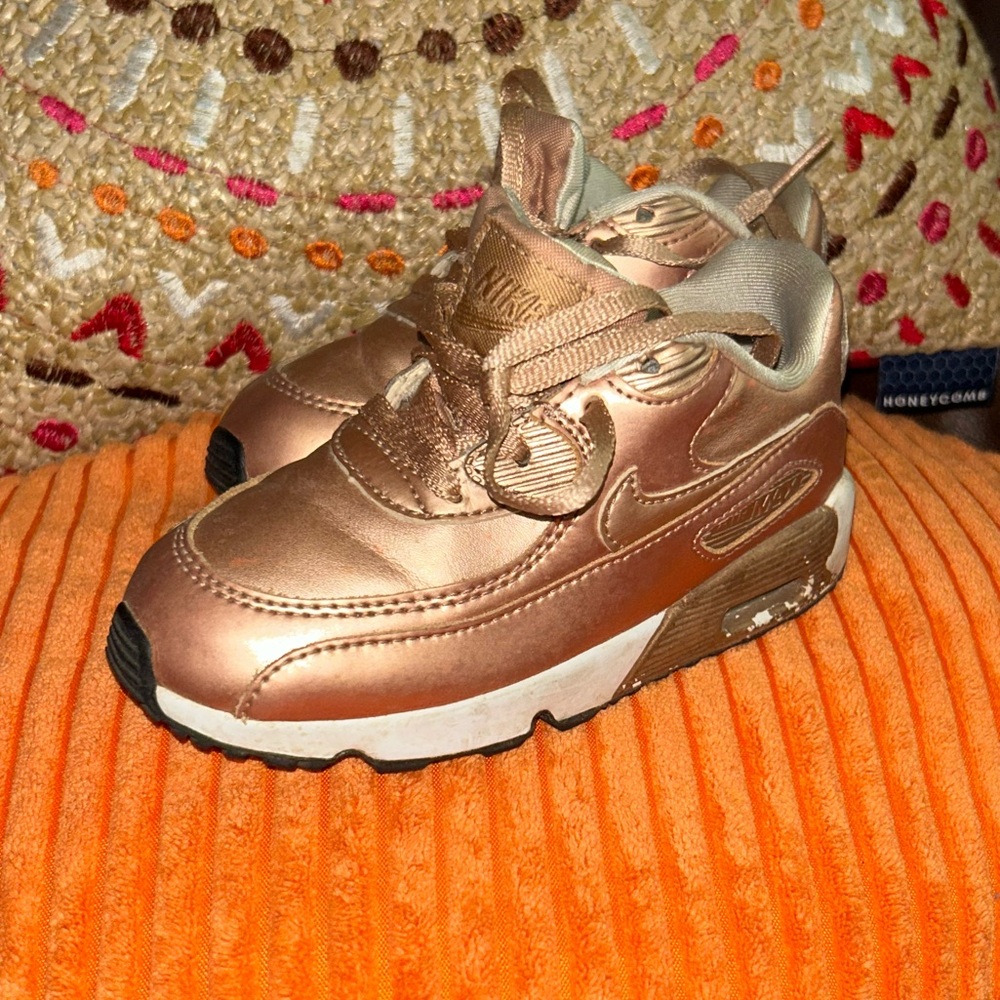 RARE!!! Rose gold Nike Air max